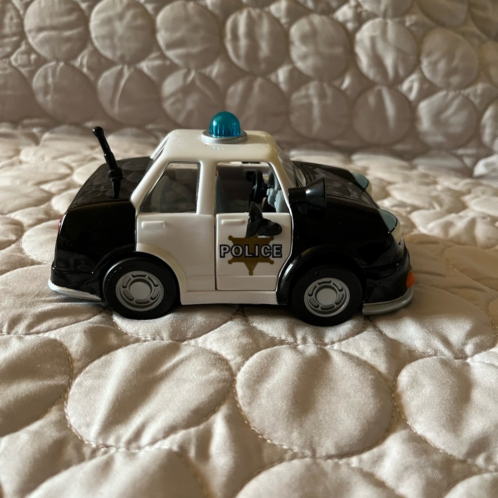 Black and White Patty Patrol Police  Vehicle Toy - Picture 7 of 9